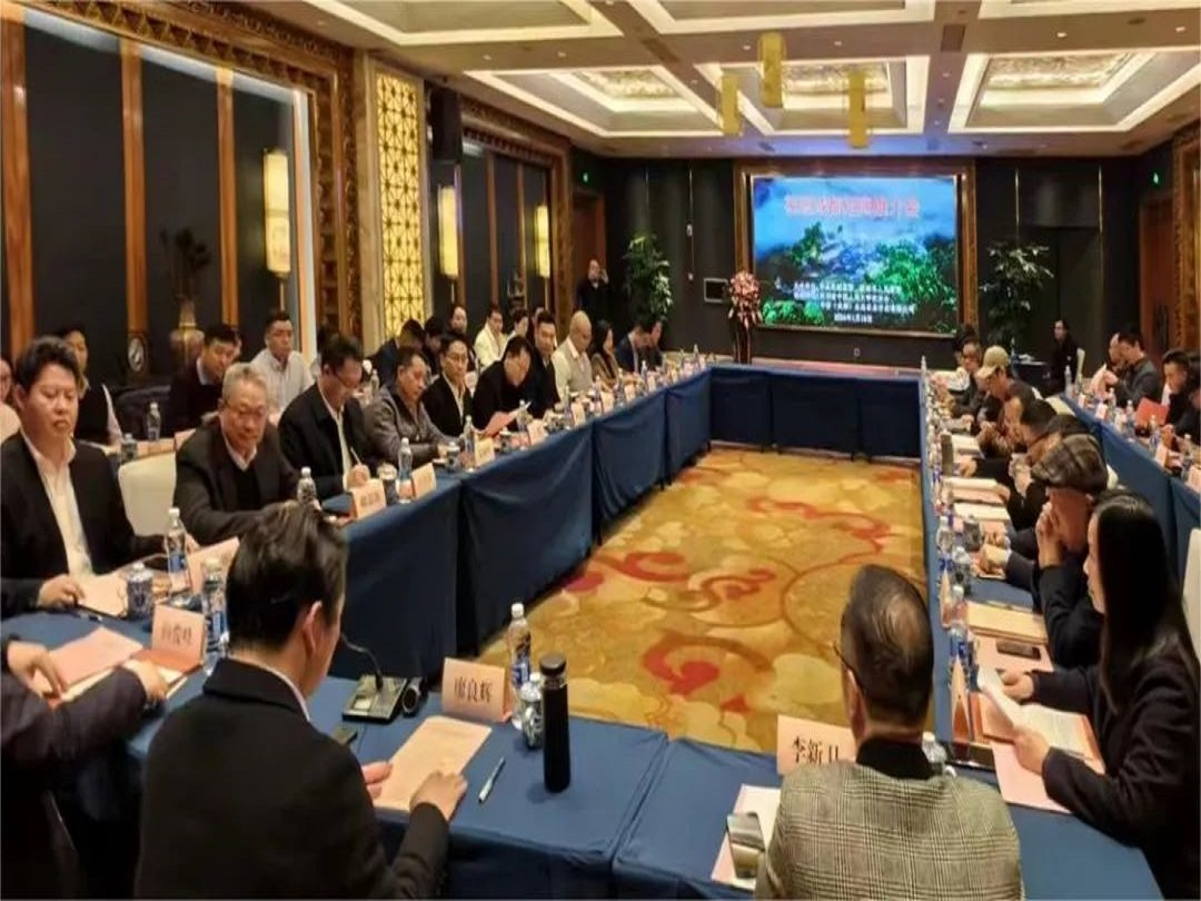 四川省投资促进会与湖南花垣县政府签署战略合作协议,为当地提供招商引资、产业打造和投融资服务 四川省投资促进会与湖南花垣县政府签署战略合作协议,为当地提供招商引资、产业打造和投融资服务